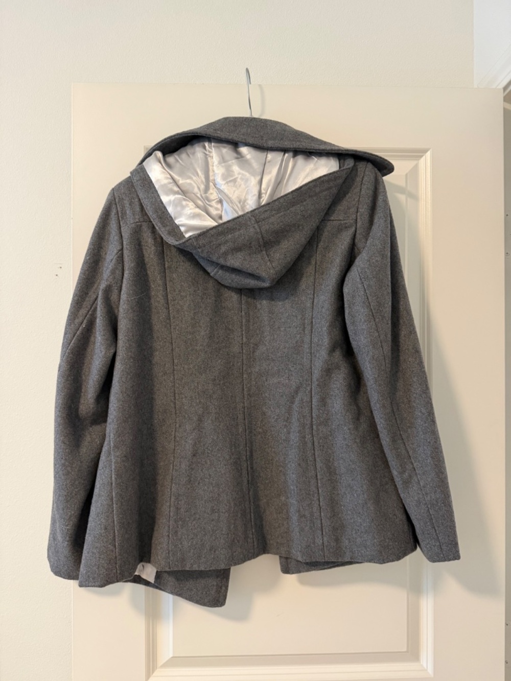 Coat - Picture 2 of 3